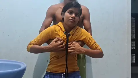 Horny 18 Year Old Indian College Girl Fucked Raw
