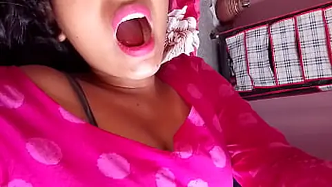 Curvaceous Indian Bhabhi Dipa flaunts her curvaceous figure & donk for her boy's fetish enjoyment