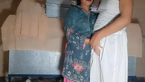 Watch Pkgulnaz & Gulnazpk get wild in hot Desi Indian devar action